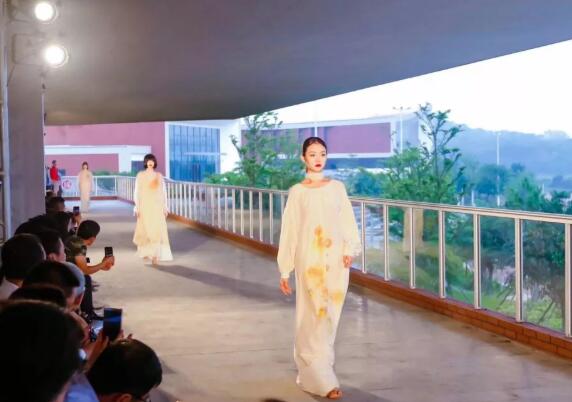 纺织服装劲刮“环保科技风”